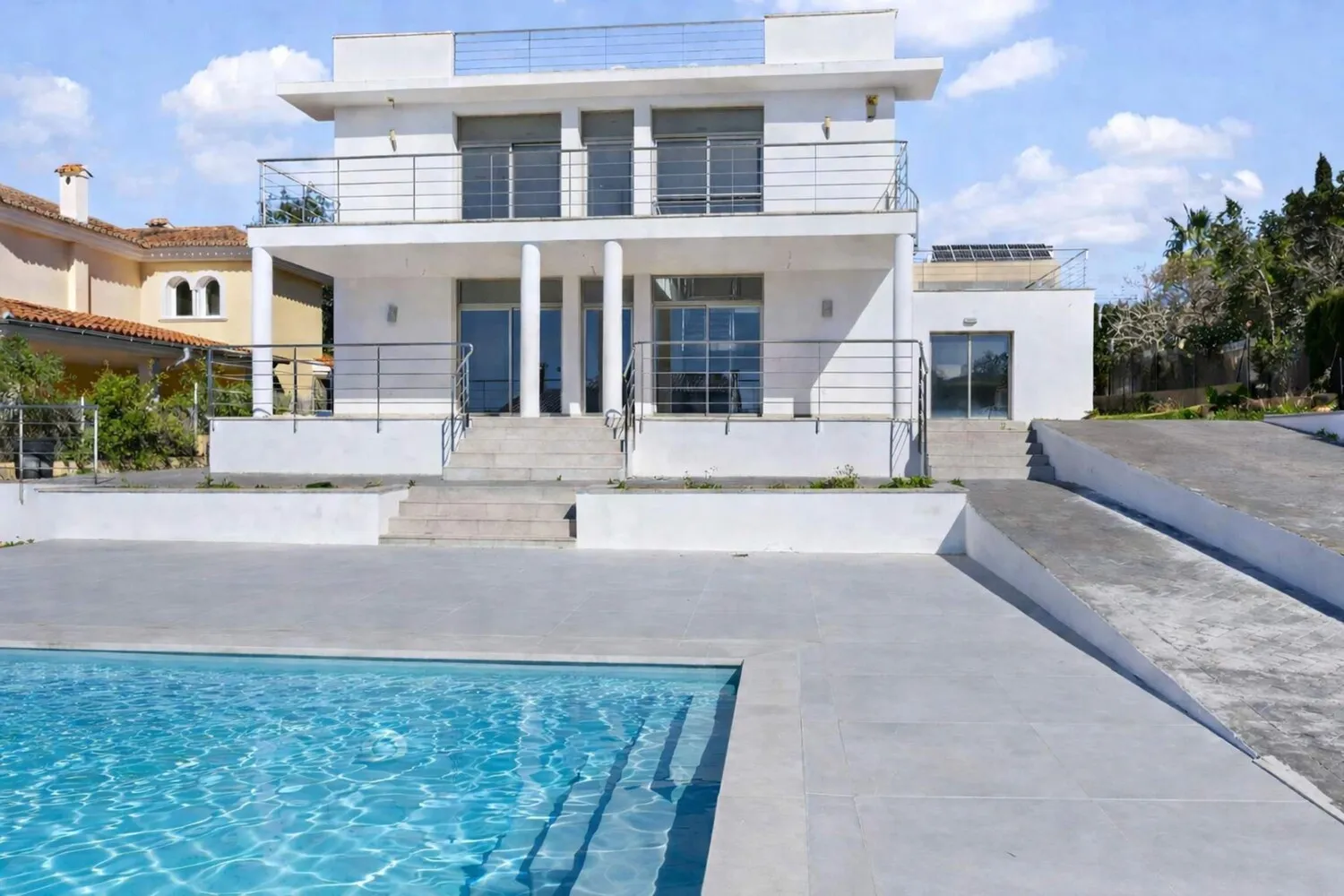 House and pool
