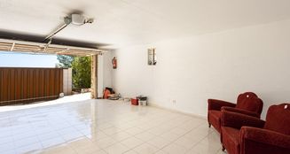von_poll_real_estate_property_ES233744266_image_12