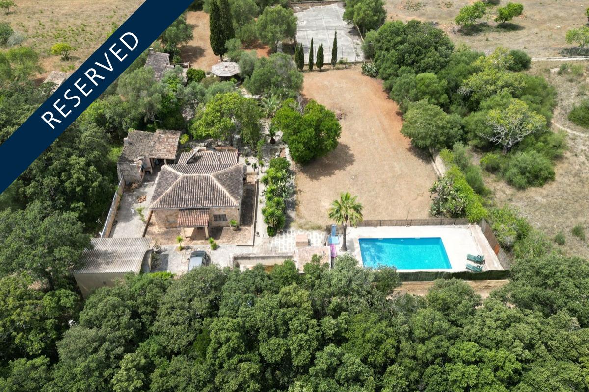 Finca mit Gästehaus und Tennisplatz nahe Inca