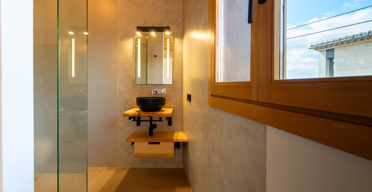 Moderna casa de pueblo con piscina, de reciente construcción, en Biniali-Sencelles