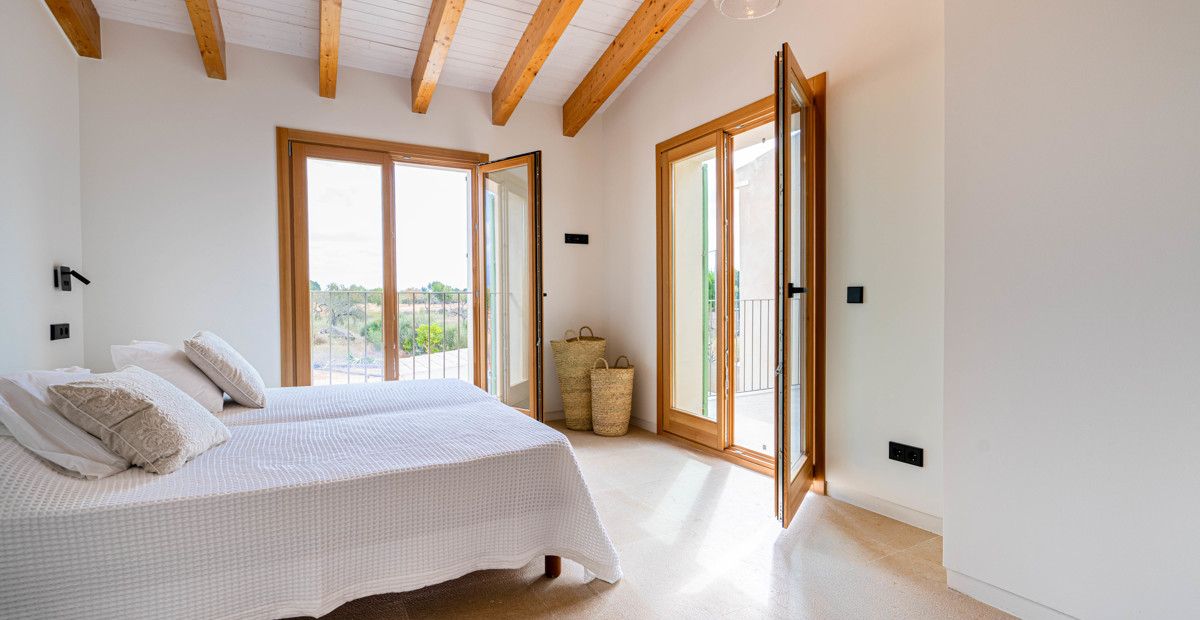 Moderna casa de pueblo con piscina, de reciente construcción, en Biniali-Sencelles