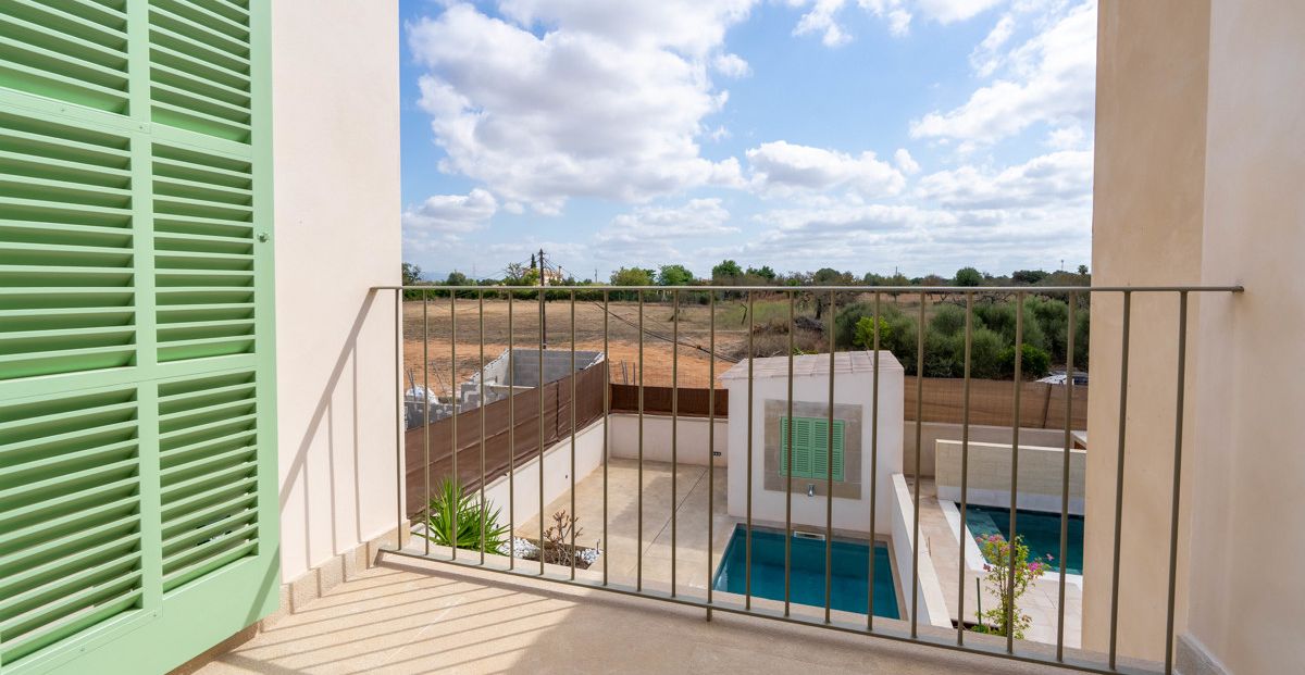 Moderna casa de pueblo con piscina, de reciente construcción, en Biniali-Sencelles