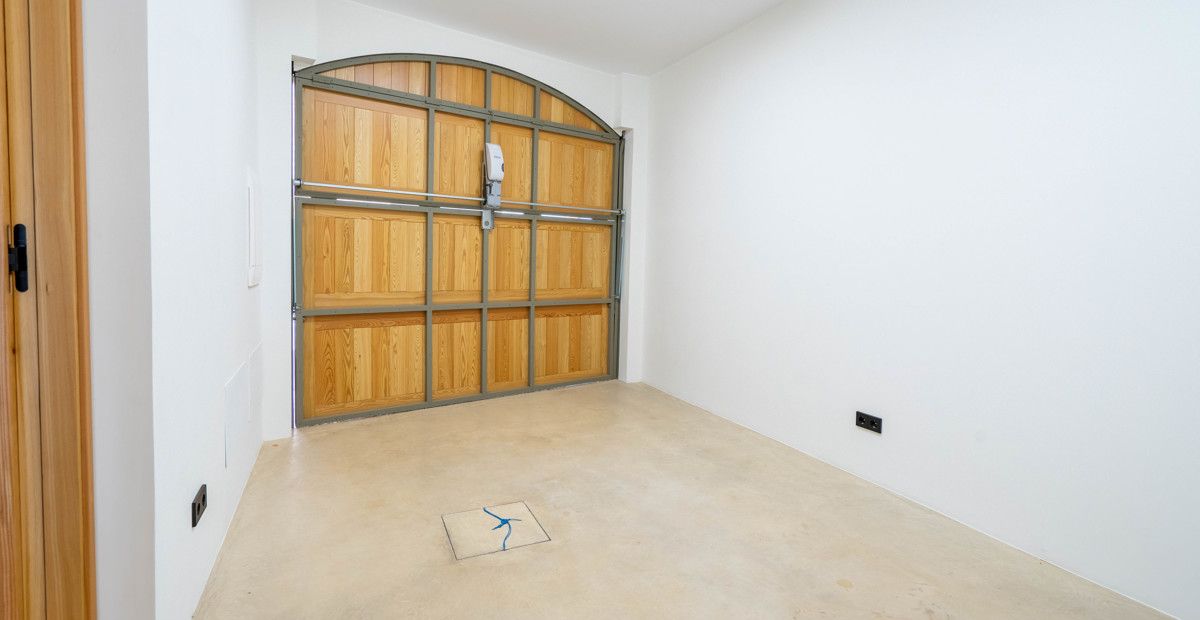 Moderna casa de pueblo con piscina, de reciente construcción, en Biniali-Sencelles