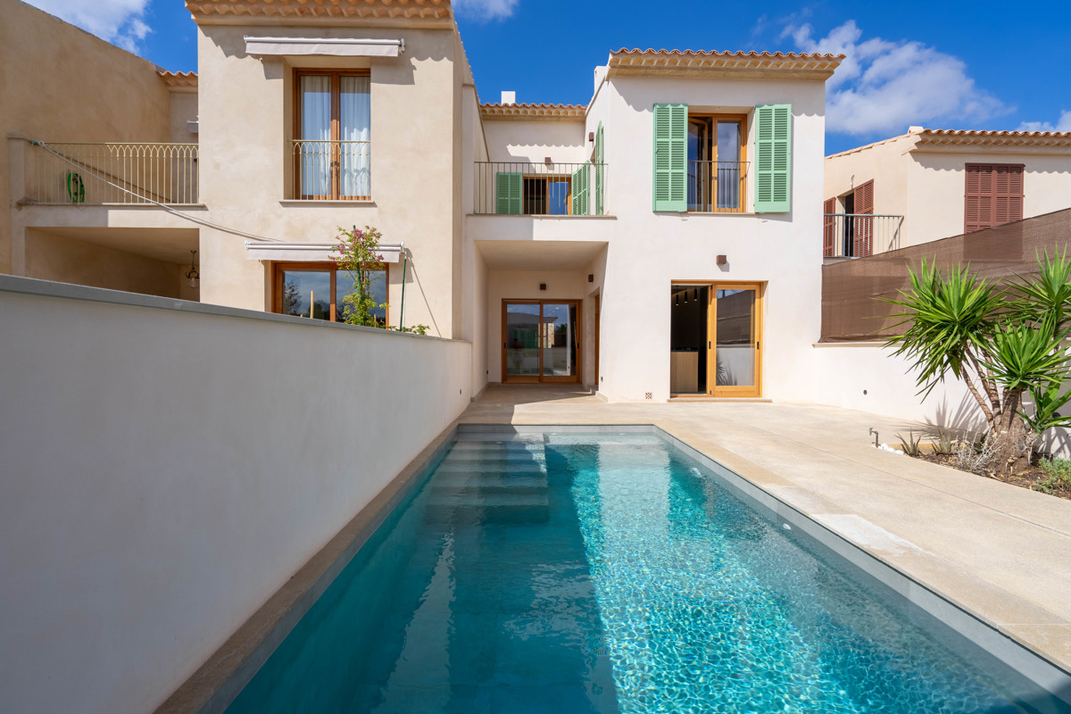 Moderna casa de pueblo con piscina, de reciente construcción, en Biniali-Sencelles