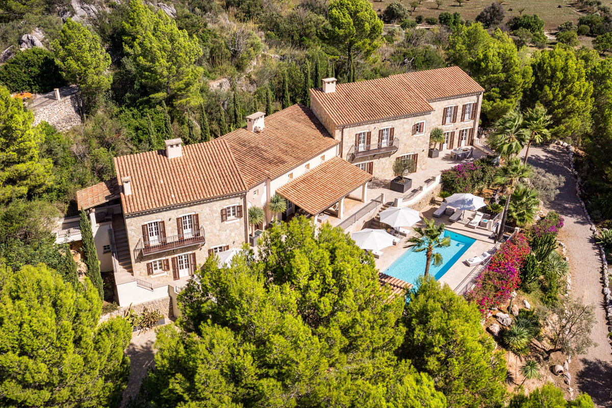 Espectacular finca de lujo con gran piscina y la casa de huéspedes entre Alaró y Santa María, Mallorca