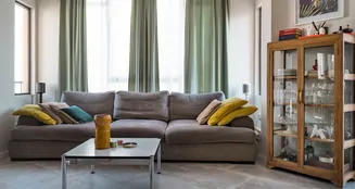 von_poll_real_estate_property_ES233744513_image_1