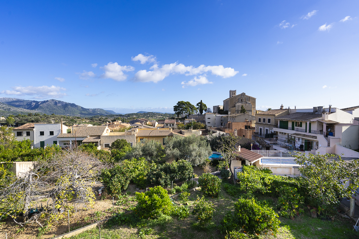 Stadthaus-Rustic-Views-Selva-1