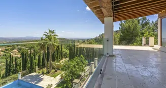 von_poll_real_estate_property_ES233744537_image_2