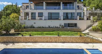 von_poll_real_estate_property_ES233744537_image_3