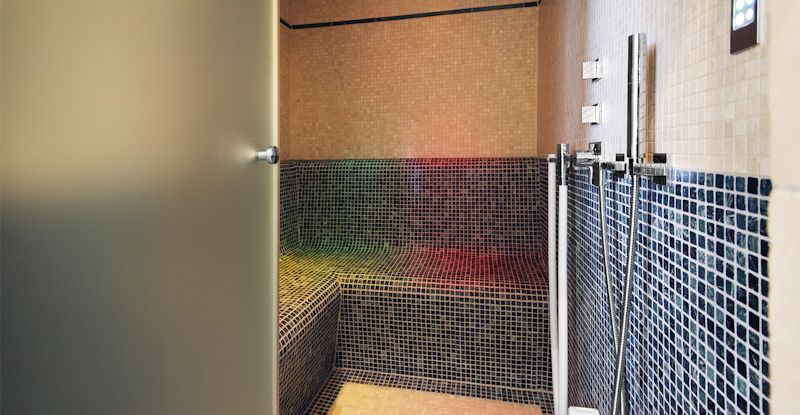 ... mit zusätzlicher Dampfsauna