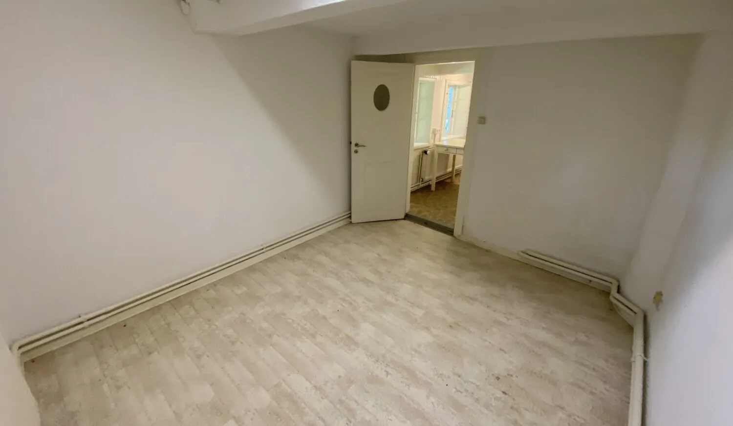 .. mit Zugang von der Küche aus