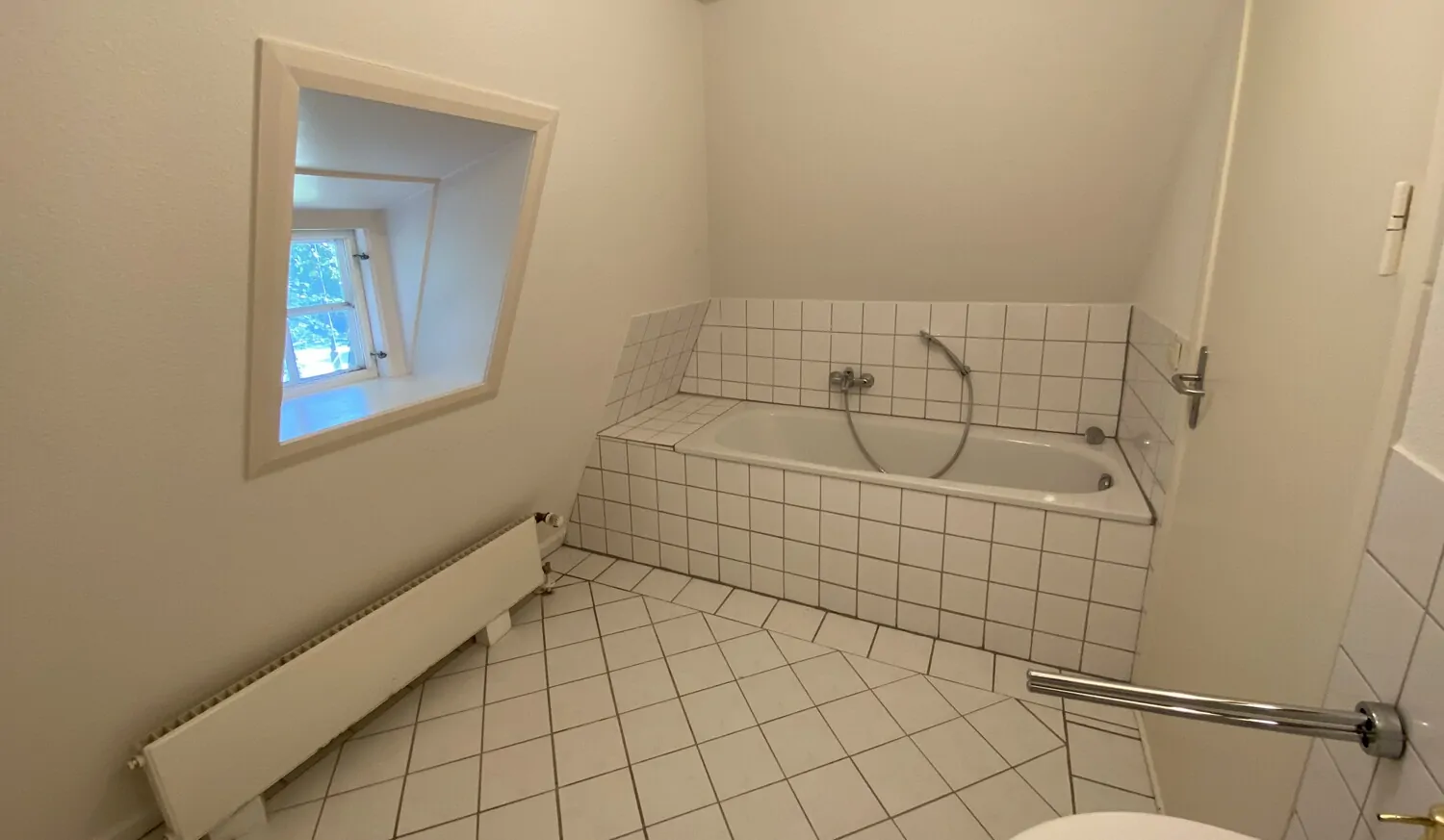 Wannenbad im Obergeschoss