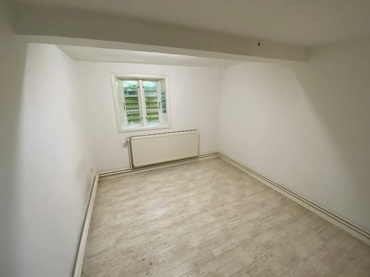 Schlafzimmer/Büro im Erdgeschoss