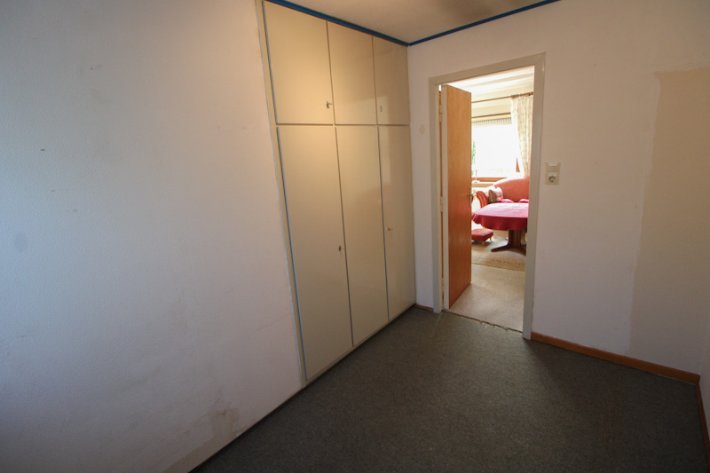 Schlafzimmer mit Einbauschrank