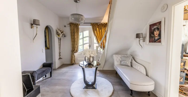 großzügiges Entrée