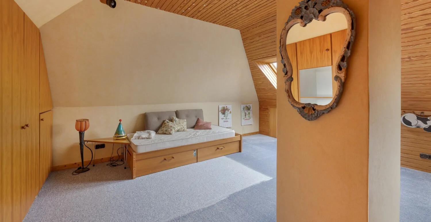 weiteres Zimmer im Obergeschoss