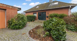 von_poll_real_estate_property_25404010_image_0