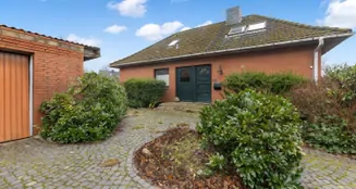 von_poll_real_estate_property_25404010_image_0