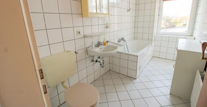 Wannenbad im Obergeschoss