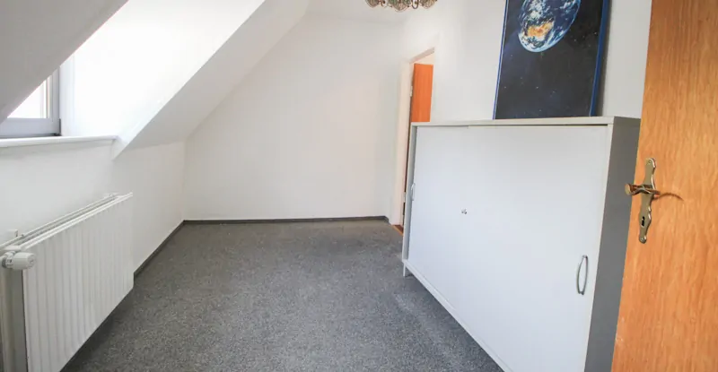 Büro oder doch ein Ankleidezimmer
