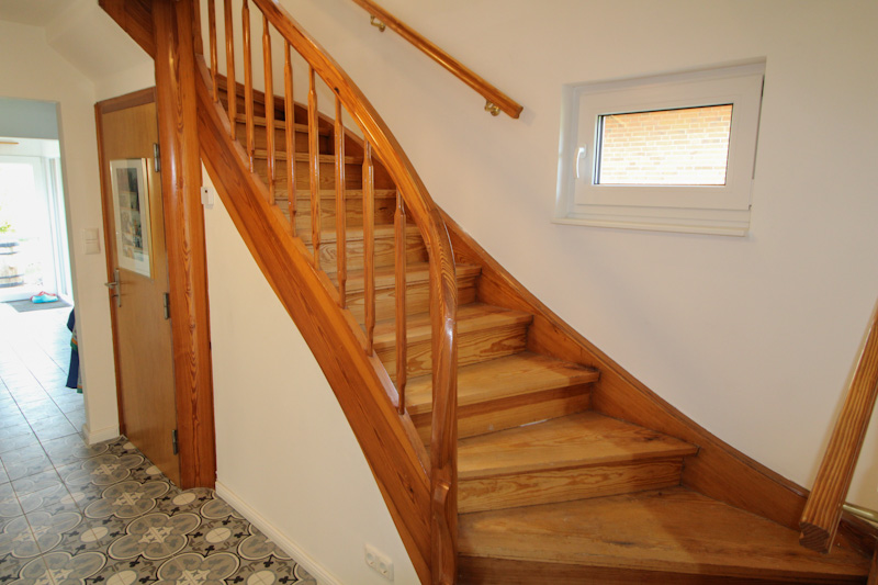 Treppe in das Obergeschoss