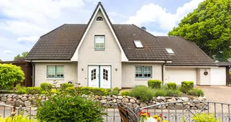 von_poll_real_estate_property_25404011_image_0