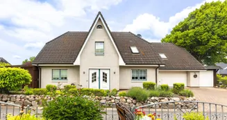 von_poll_real_estate_property_25404011_image_0