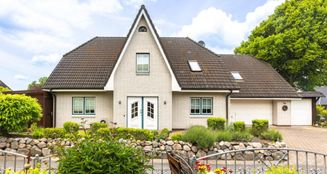 von_poll_real_estate_property_25404011_image_0