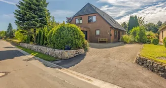 von_poll_real_estate_property_25266019_image_0