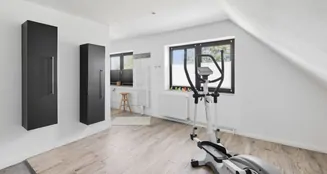 von_poll_real_estate_property_25266019_image_18