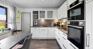 von_poll_real_estate_property_25266019_image_9