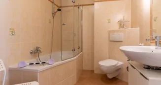 von_poll_real_estate_property_25266022_image_16