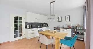 von_poll_real_estate_property_25266022_image_8