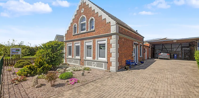von Poll Immobilien GmbH