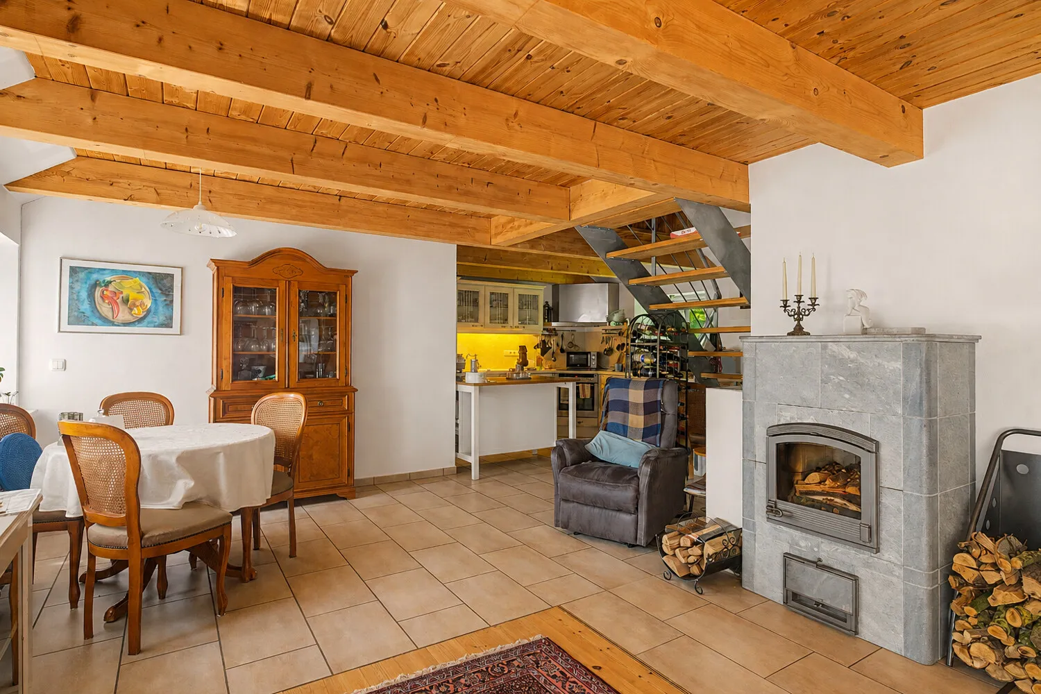 .. mit Essplatz und