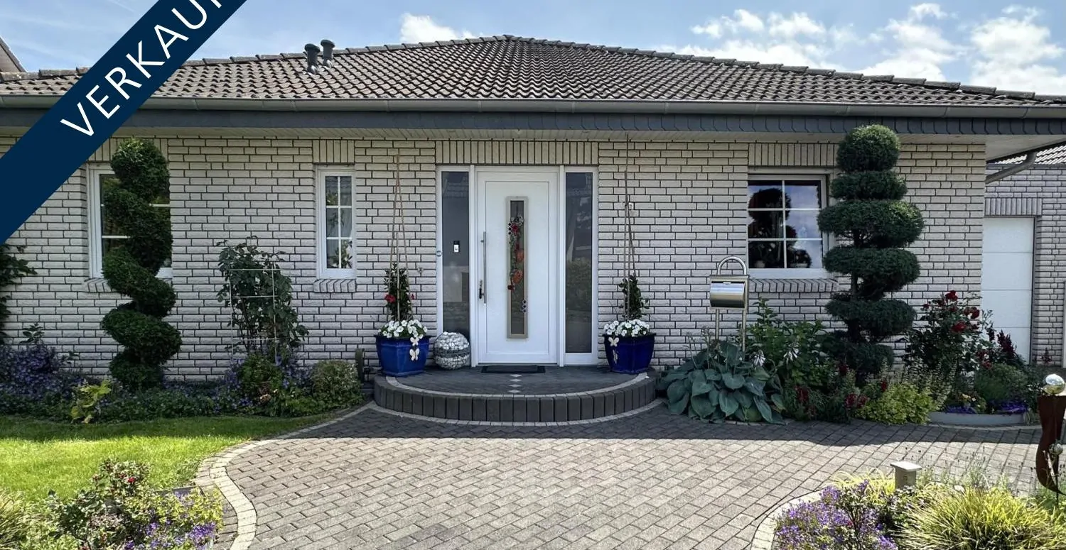Gemütlicher Bungalow mit herrlichem Garten und Garage in ruhiger Lage