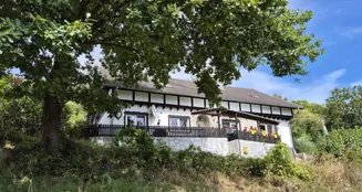 von_poll_real_estate_property_25325013_image_0