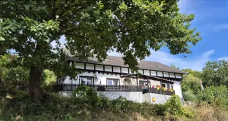 von_poll_real_estate_property_25325013_image_0