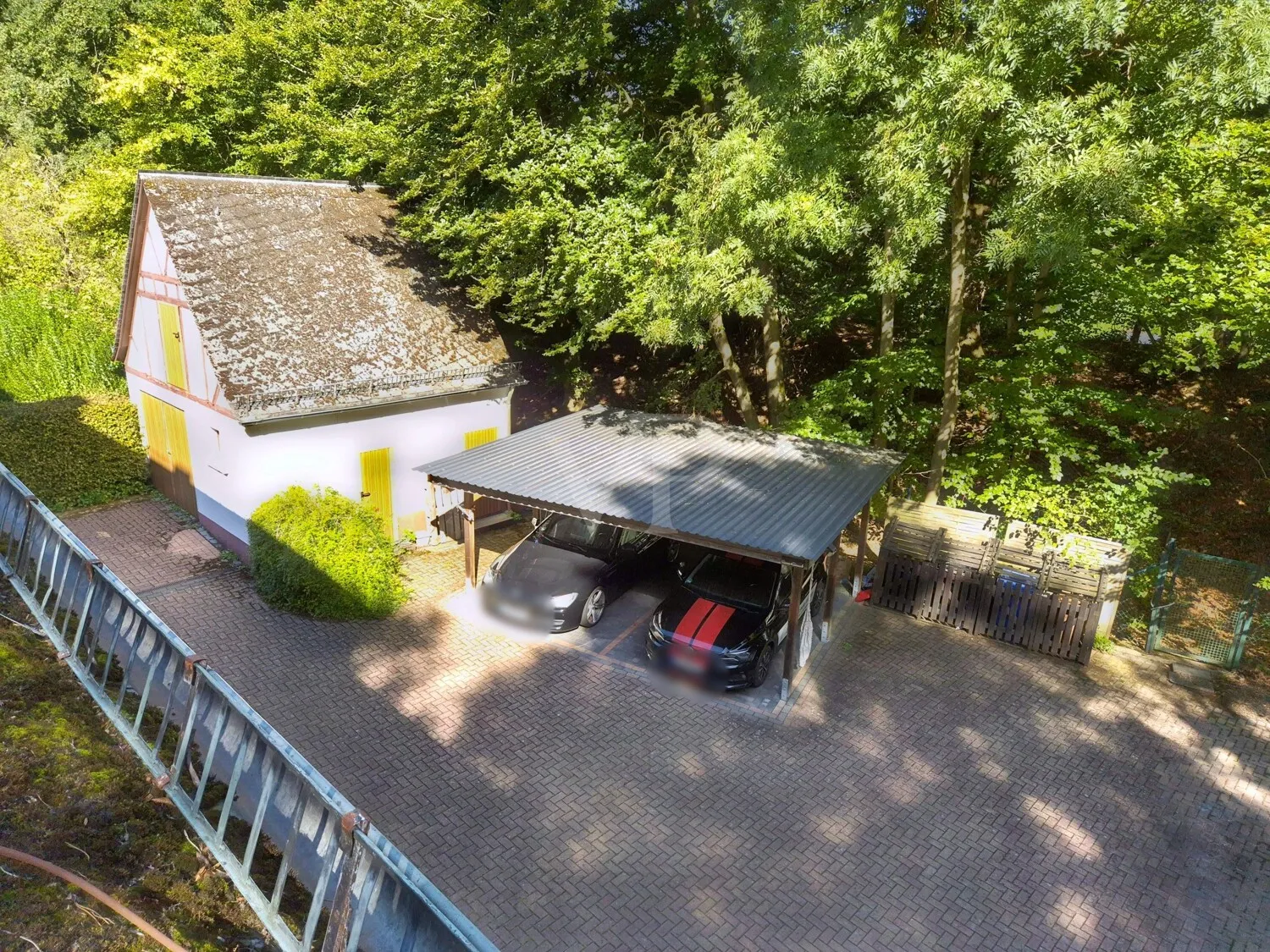 Innenhof - sorgenfrei Parken