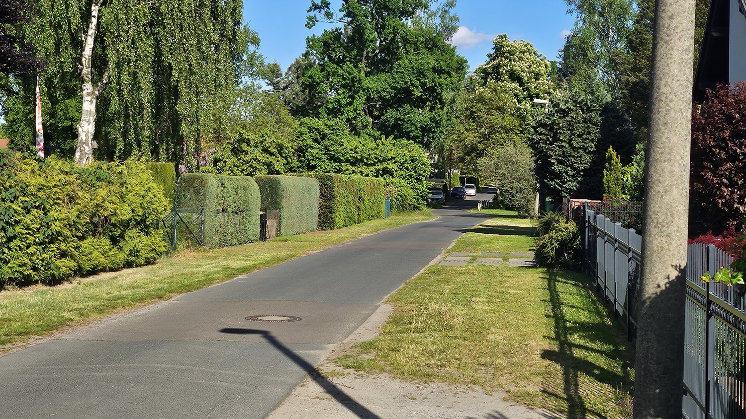 Straßenansicht 2