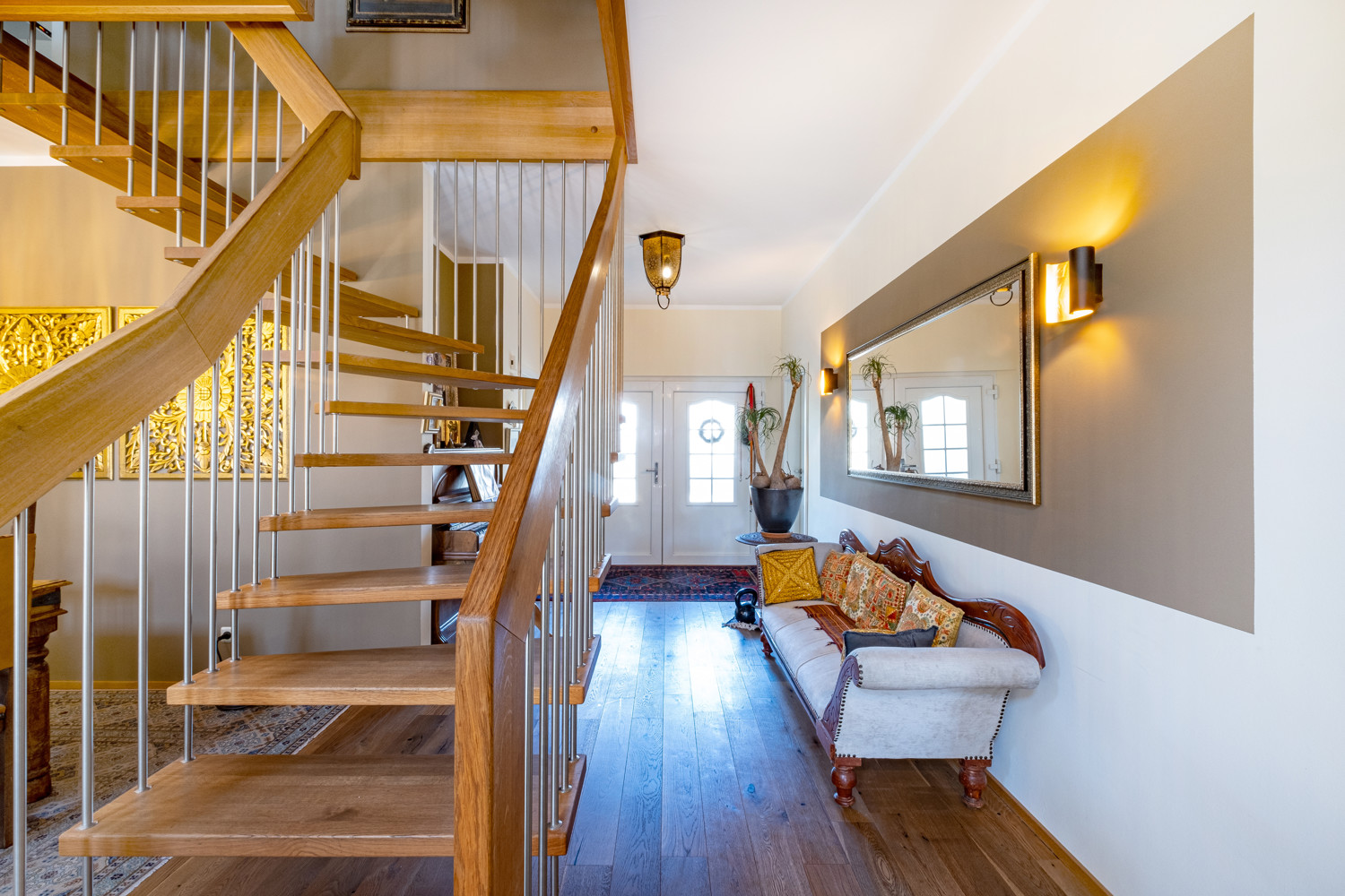 Diele und Treppe zum Obergeschoss