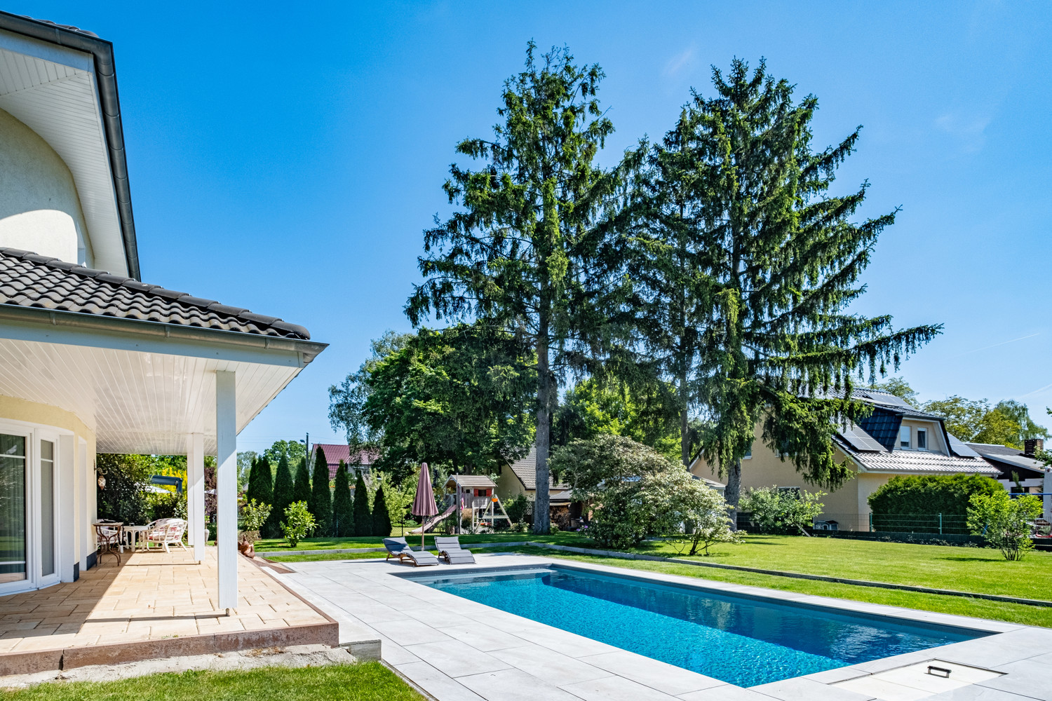 Außenpool & Garten
