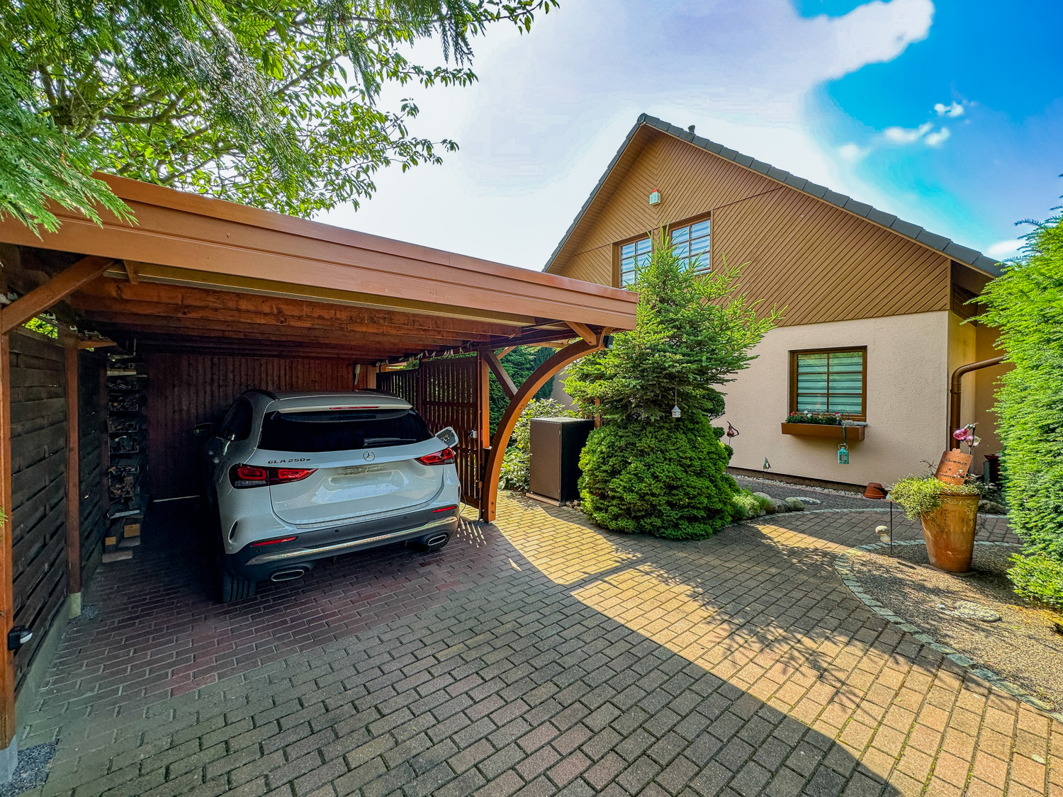 Carport