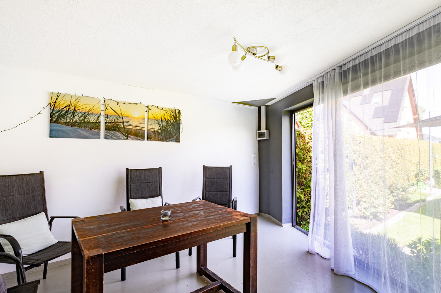 Blick aus Gartenpavillion