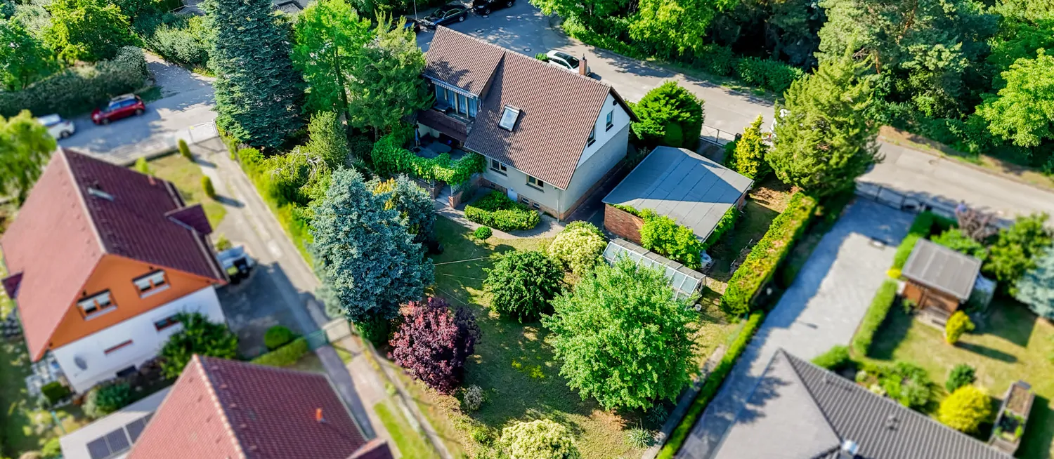 Grundstück und Haus