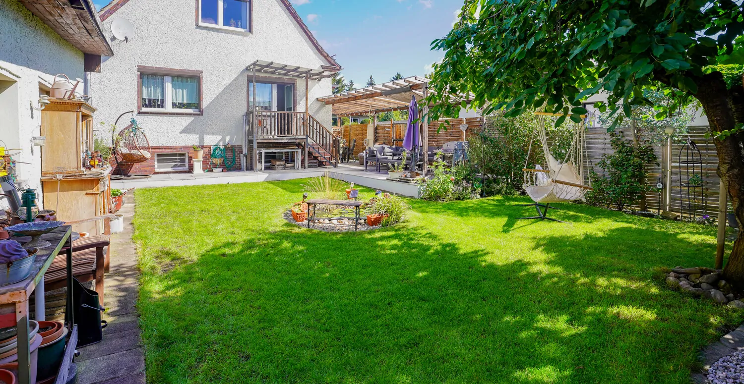 Hausansicht vom Garten