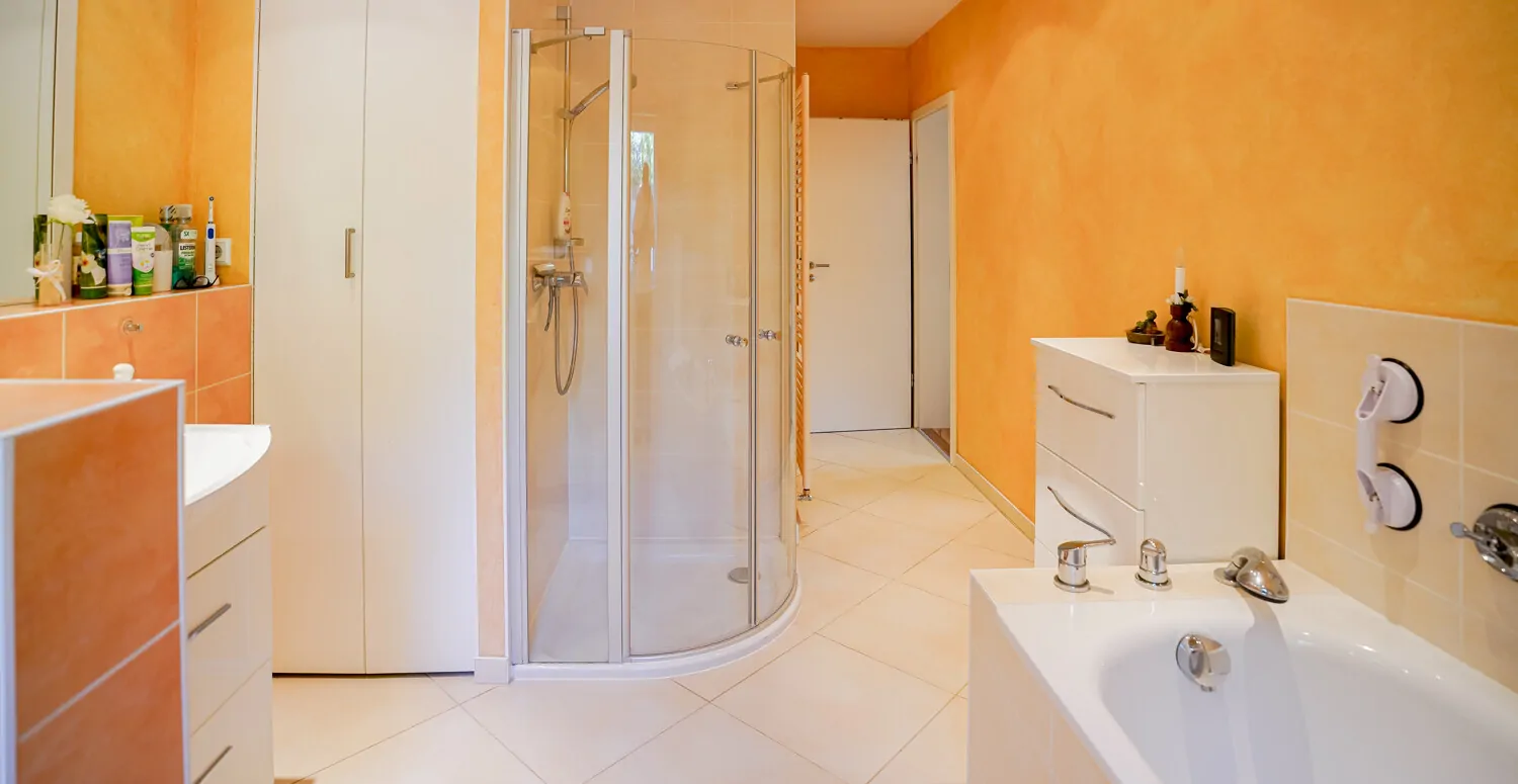 Badezimmer Wohnung 1