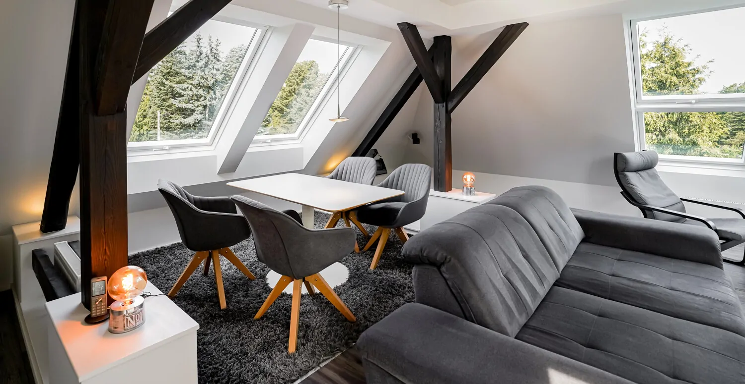 Wohnzimmer Dachgeschoss Wohnung 2