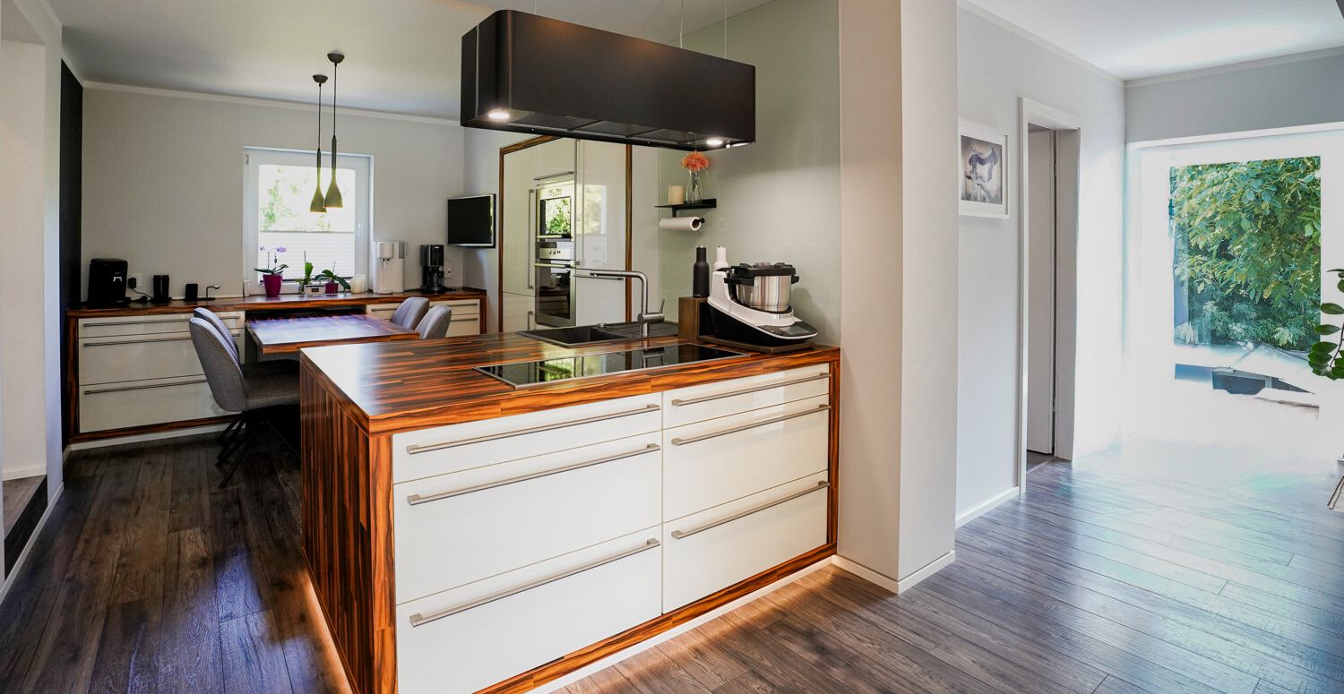 Küche mit Essbereich Wohnung 2