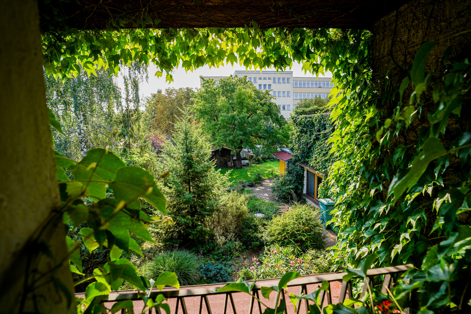Gartenblick aus dem Flur OG